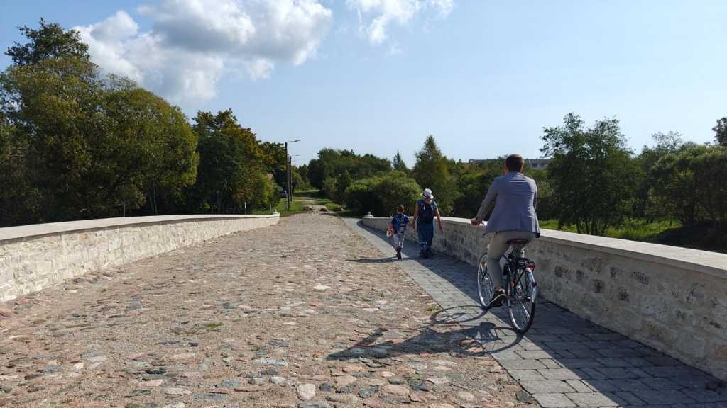 kuressaare-kergliiklustee-02-2024-risto-kaljuste-1440x810.jpg